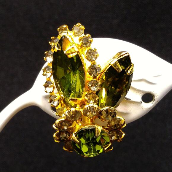 Weiss Green Clear Rhinestone Earrings, Gold Plated, 1960s Vintage Jewelry - Picture 9 of 10